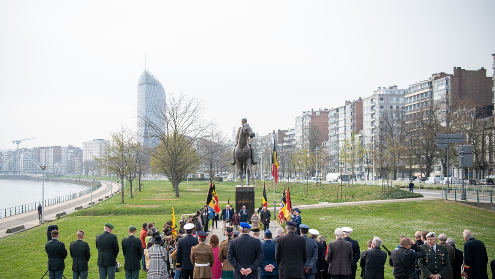 US NMR Attends Tribute Ceremony at Equestrian Statue of Albert I
