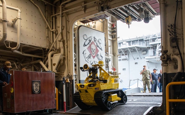 Makin Island Works WIth NBSD Fed Fire