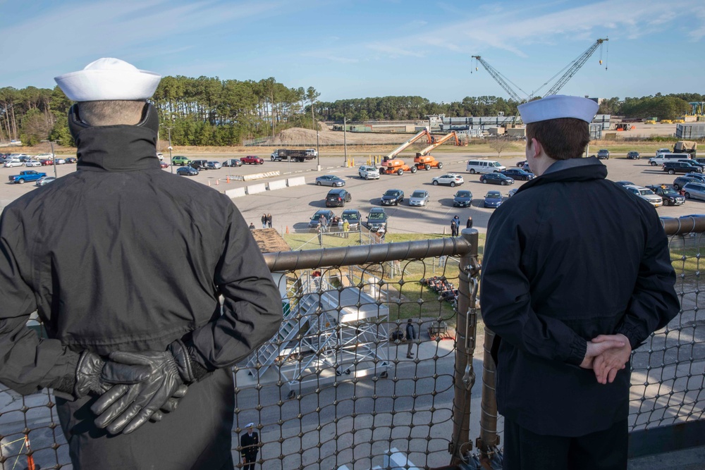 Gunston Hall disembarks for deployment