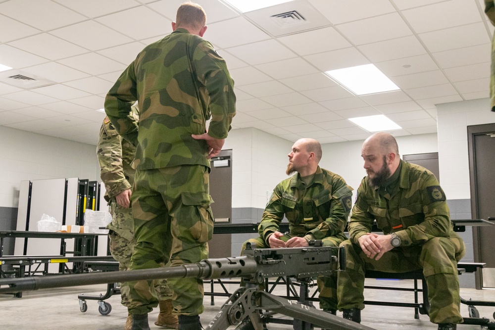 Norwegian Soldiers prepare for crew-served weapons qualification at Camp Ripley