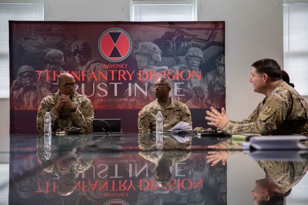 Deputy Chief of Staff G-1 Personnel of The United States Army visits America's First Corps