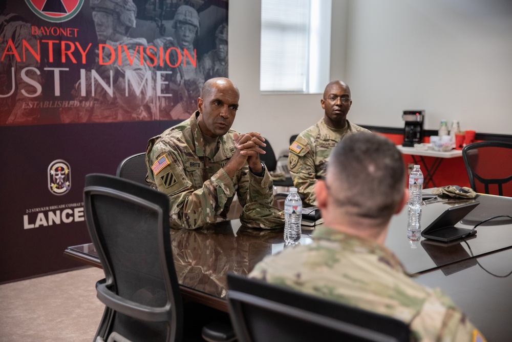 Deputy Chief of Staff G-1 Personnel of The United States Army visits America's First Corps