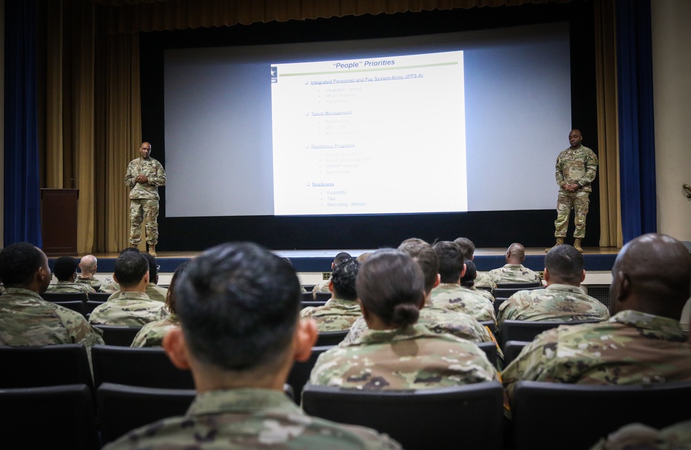 Deputy Chief of Staff G-1 Personnel of The United States Army visits America's First Corps