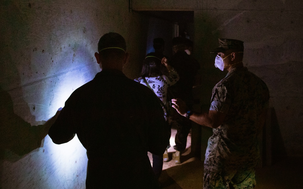 Bunker tour, MCBH