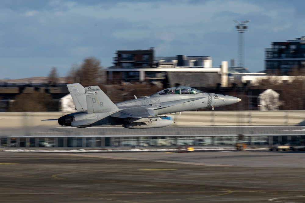 Harriers and Hornets take off in Norway