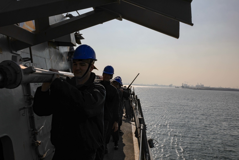 USS The Sullivans – Departing Copenhagen