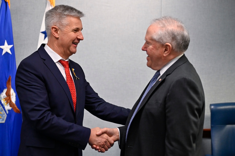 SecAF Kendall meets Latvia MOD Pabriks