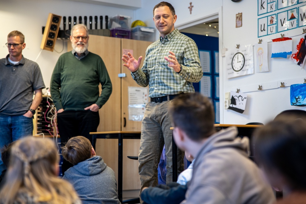 II MEF Improves Community Relations in Norway