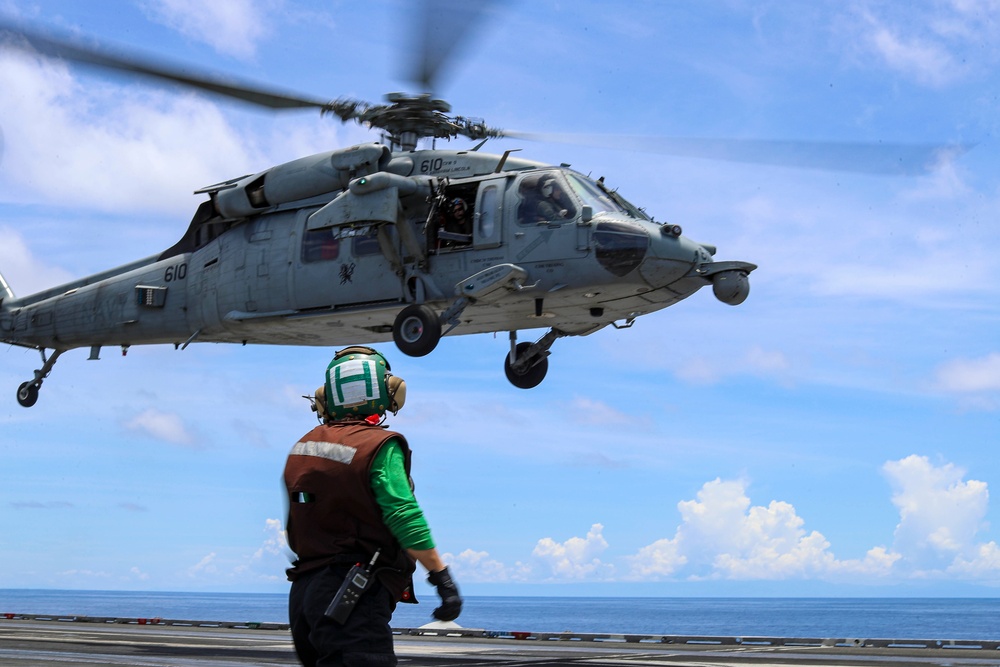 Abraham Lincoln conducts flight operations