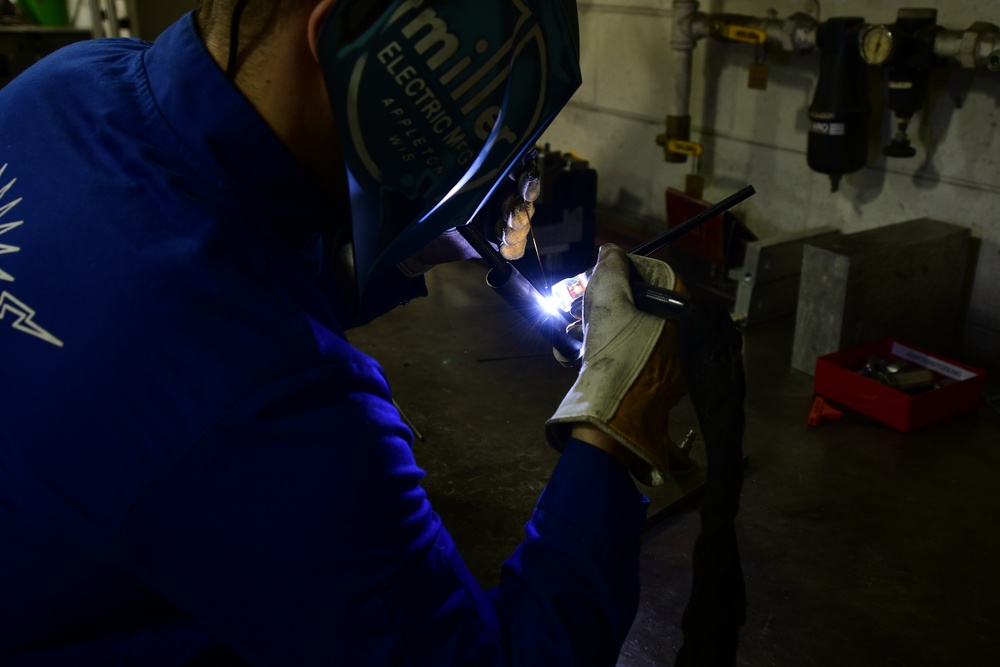 Photo of JSTARS Metals Technology Shop Airman