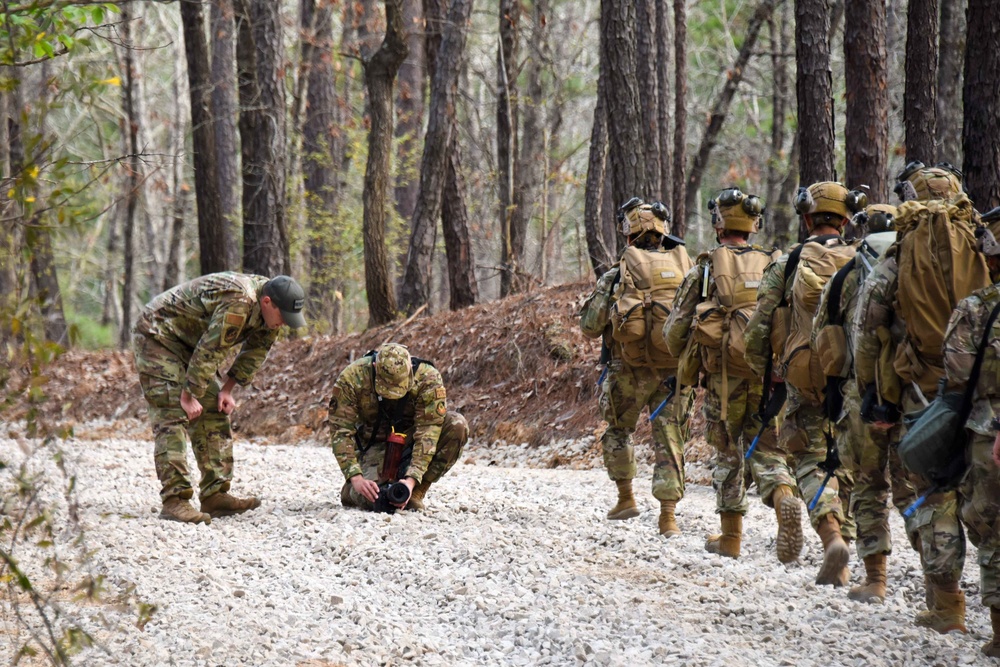 1CTCS Strengthens Combat Cameraman Skills During Scorpion Lens