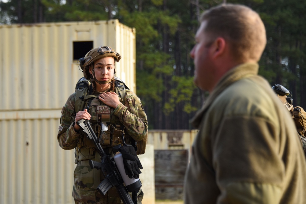 1CTCS Strengthens Combat Cameraman Skills During Scorpion Lens