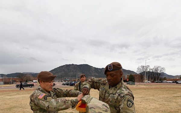 5th Bn., 4th SFAB Cases Colors before Deployment to Europe
