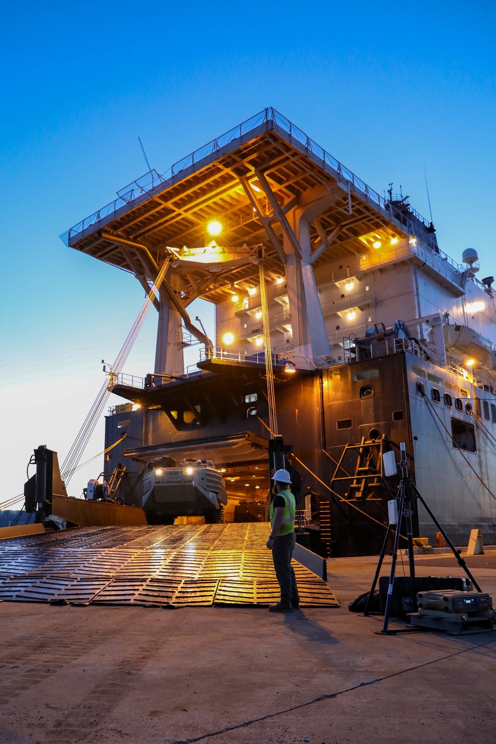 Atlantic Dragon | Marines with 3rd MLG are a part of offload preparation party