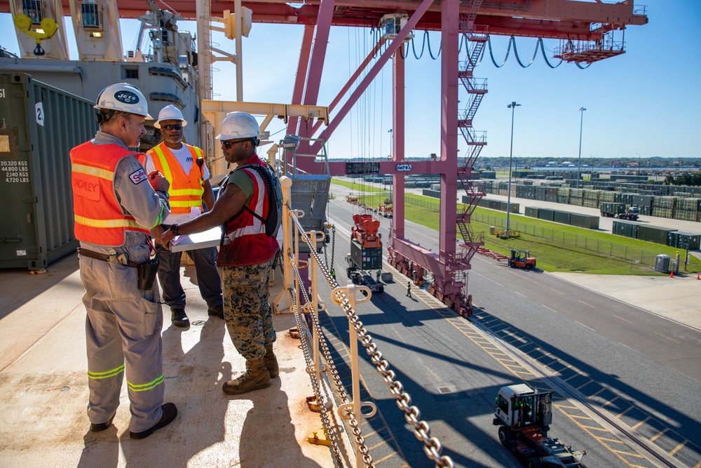 Atlantic Dragon | U.S. Navy Cargo Handling Battalion 1 and Navy Cargo Handling Battalion 5 support 3rd MLG exercise