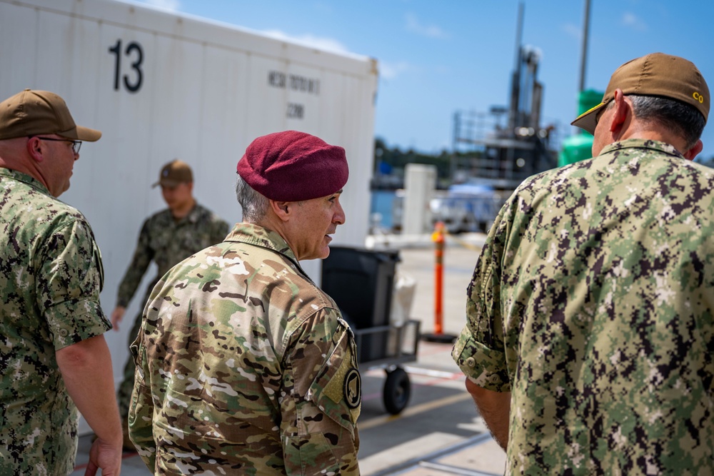 SEAC Colón-López Visits USS Minnesota