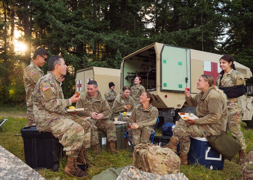 2-162 IN BN Medics Conduct Mass Casualty Training