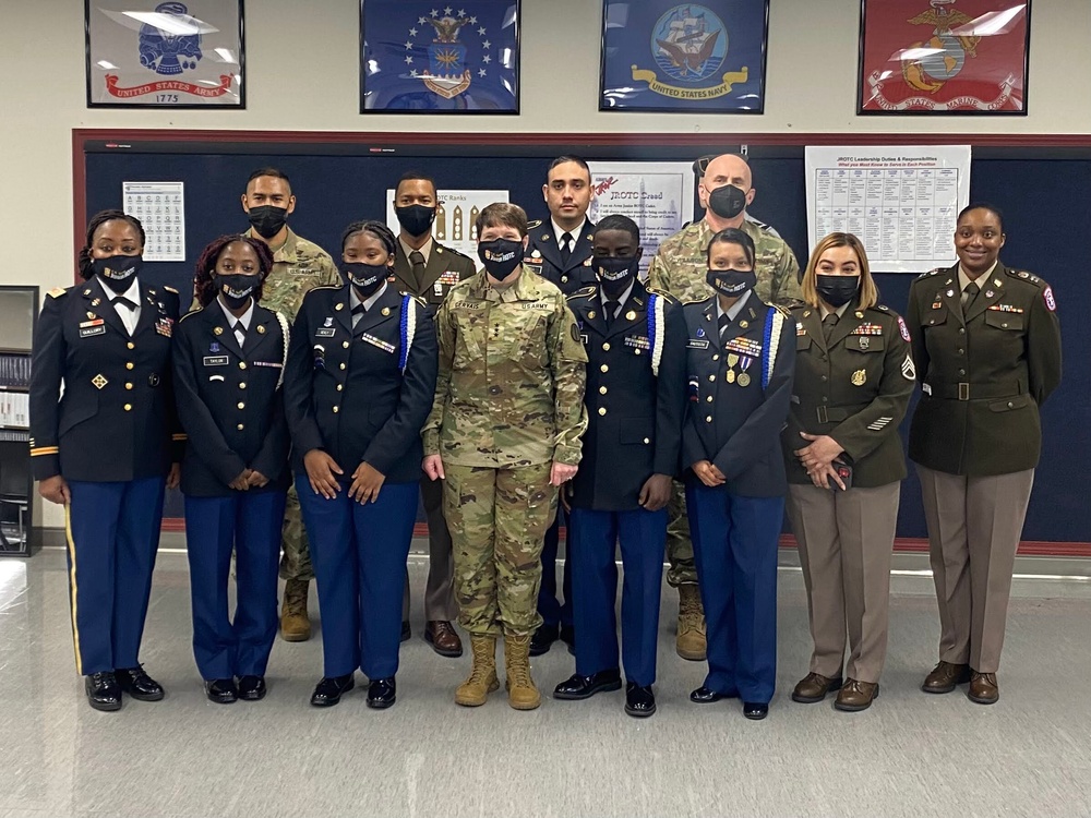 Lt. Gen. Maria Gervis, TRADOC Deputy Commanding General with JROTC students