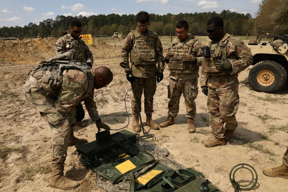 DVIDS - Images - 24th Ordnance Company builds proficiency Arming 