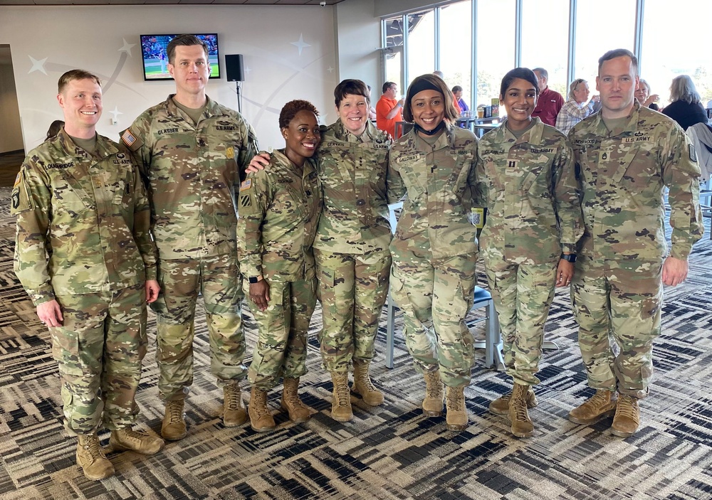 TRADOC DCG Engages with Soldiers at Hometown Accessions Trip