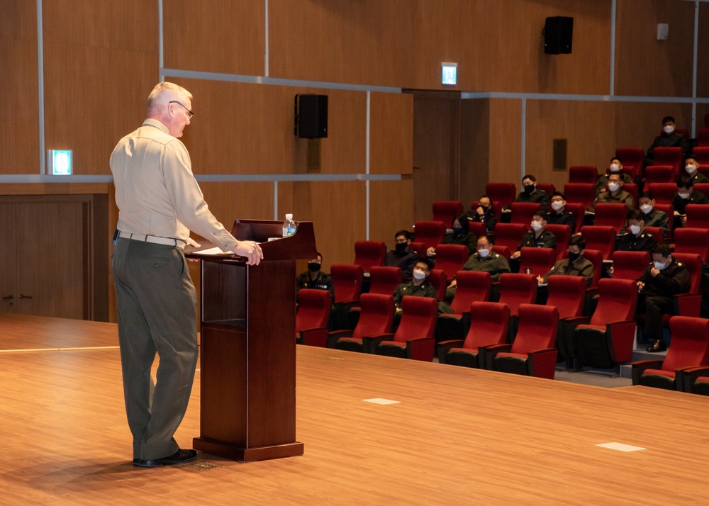 Maj. Gen. James speaks with JFMU