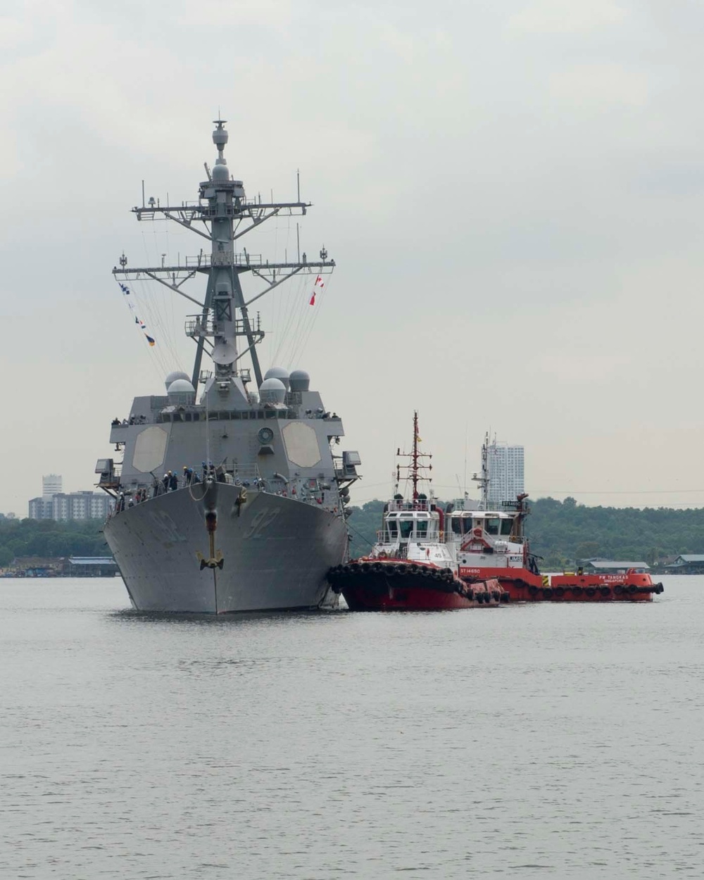 USS Momsen Arrives in Singapore