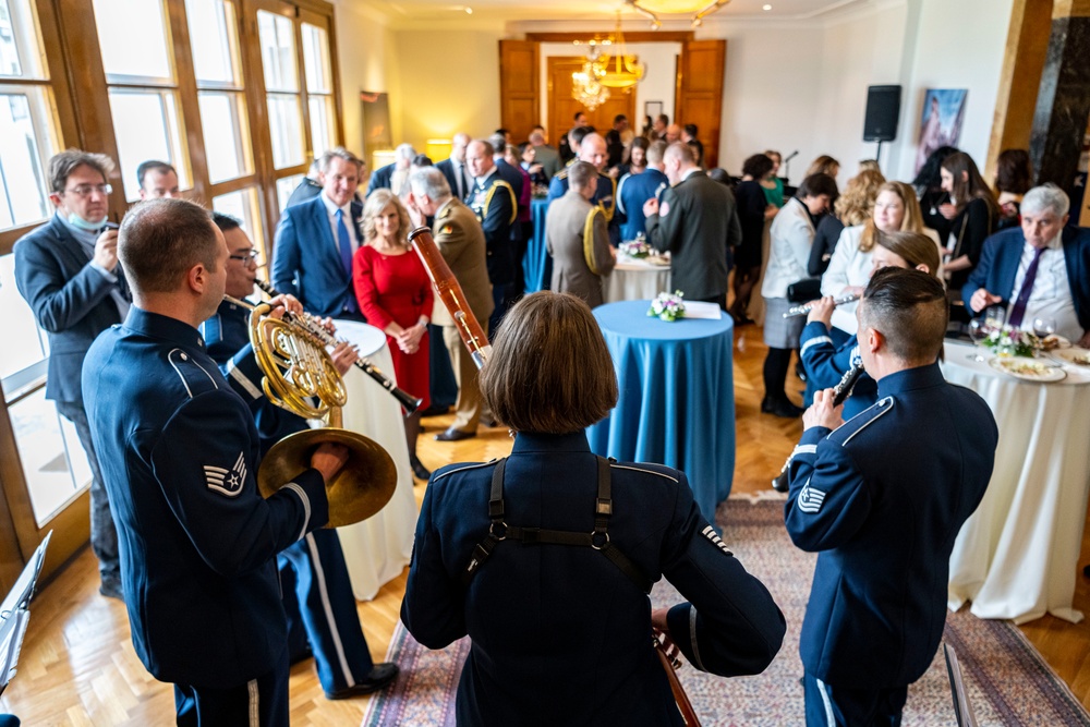 US Ambassador to Turkey Jeffrey Flake hosts reception to celebrate 70th anniversary of Turkey’s accession to NATO