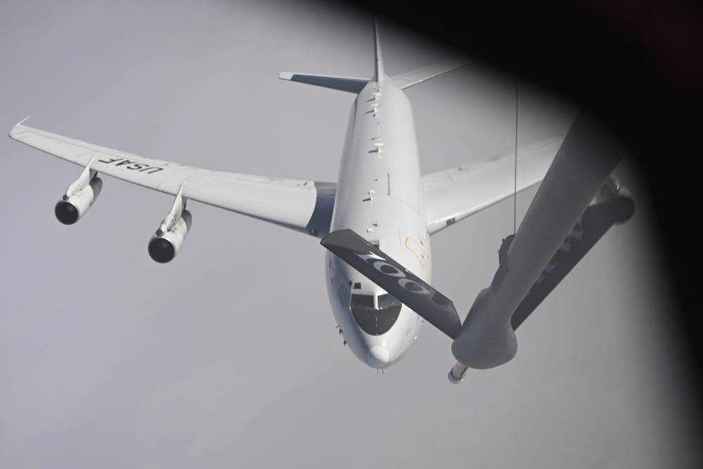 100th ARW refuels E-8C Joint STARS aircraft over Poland