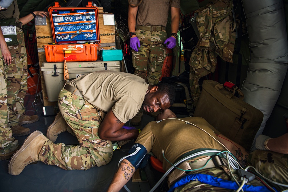 379th Expeditionary Aeromedical Evacuation Squadron Trains on Aerial Cardiac Arrest