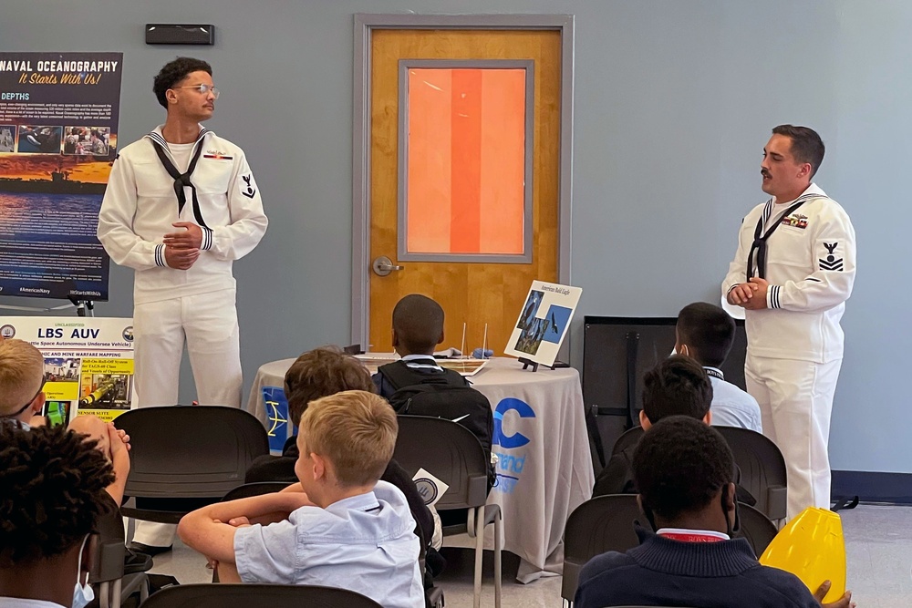 USS Florida Sailors Bring Sunshine to Tampa Navy Week