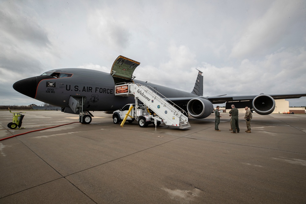 New Jersey Adjutant General flies with 108th Wing