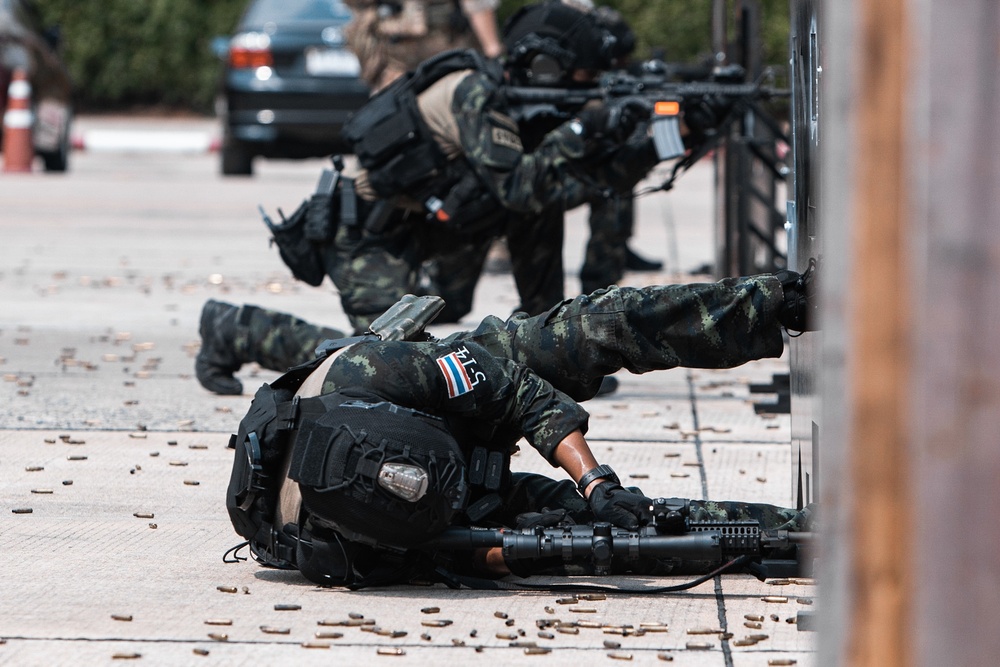 1st SFG (A) Green Berets sharpen critical combined arms skills with Thai Counter-Terrorism Operations Center