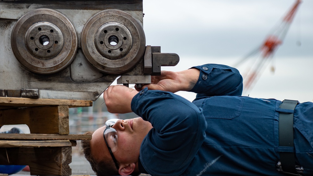 USS Ronald Reagan (CVN 76) Sailors Perform Catapult Maintenance