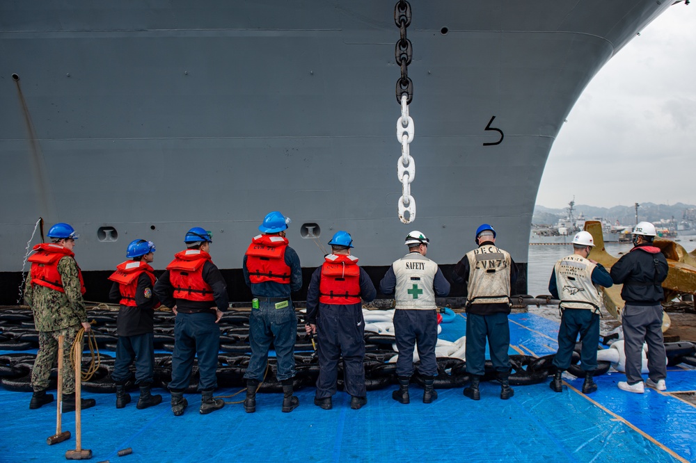 USS Ronald Reagan (CVN 76) Recovers Starboard Anchor Chain