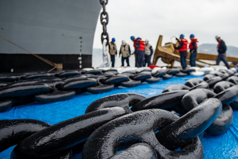 USS Ronald Reagan (CVN 76) Recovers Starboard Anchor Chain