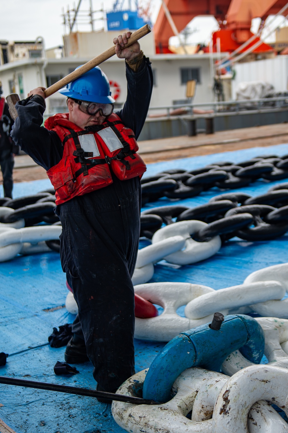 USS Ronald Reagan (CVN 76) Recovers Starboard Anchor Chain