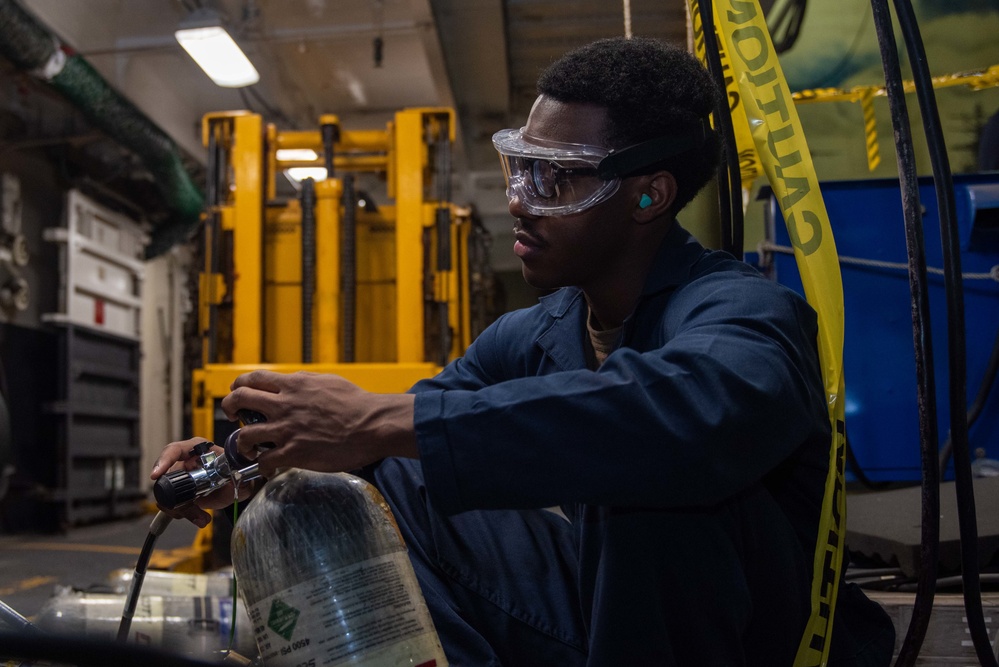 USS Ronald Reagan (CVN 76) SCBA Bottle Refill