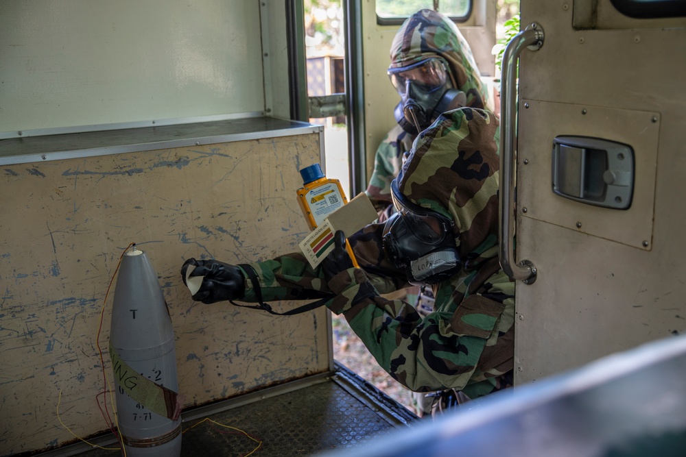 U.S. Marines, Philippine Army Soldiers conduct combined CBRN training during Balikatan 2022