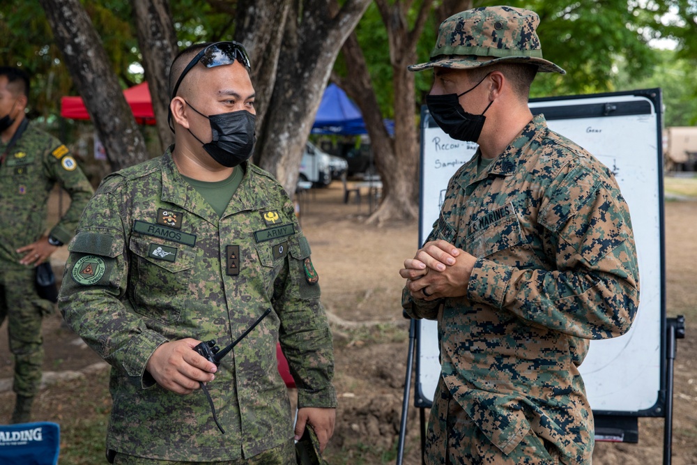 U.S. Marines, Philippine Army Soldiers conduct combined CBRN training during Balikatan 2022