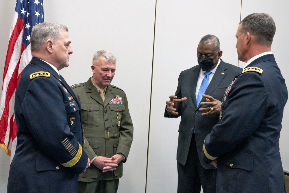 Defense Secretary Austin Talks with Chairman, CENTCOM Commanders