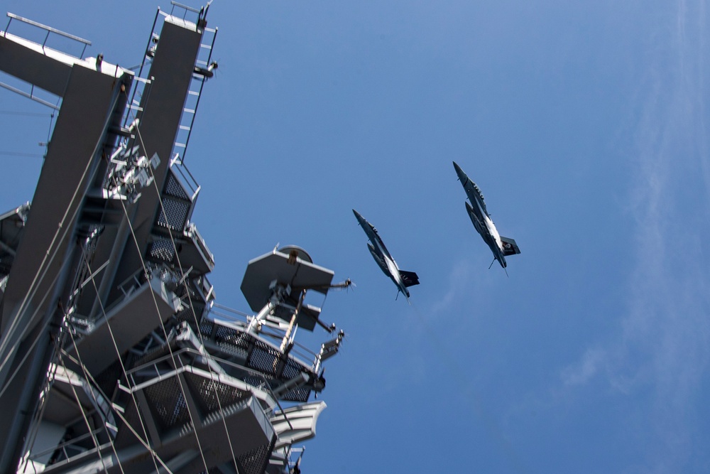 Abraham Lincoln holds a change of command in-flight ceremony for CVW-9