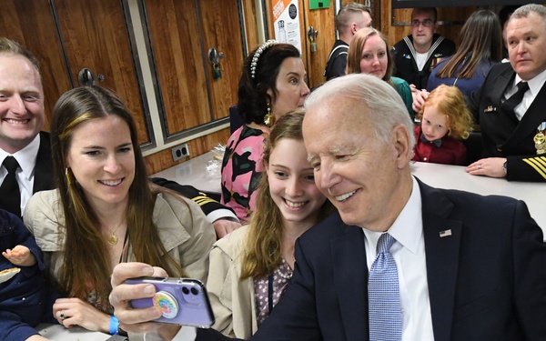 President, First Lady celebrate commissioning of USS Delaware (SSN 791)