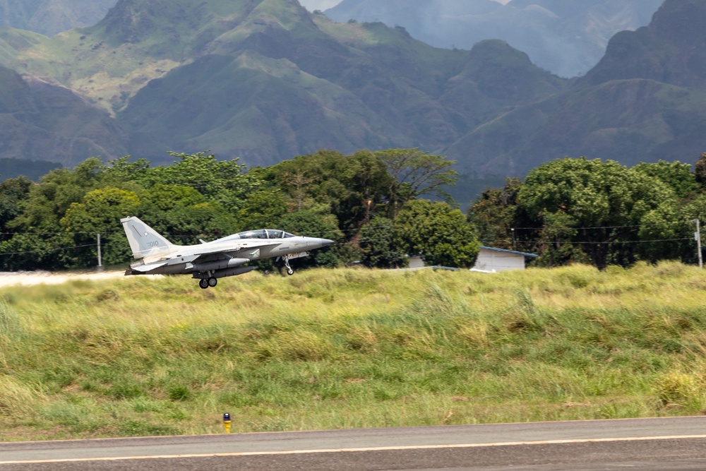 Balikatan 22 - Philippine, U.S. Air Force jets rehearse air defense