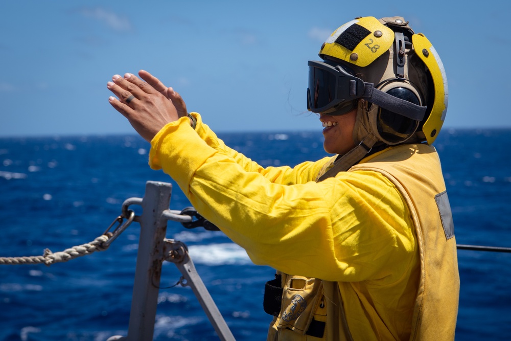 USS Momsen Verticlal Replenishment