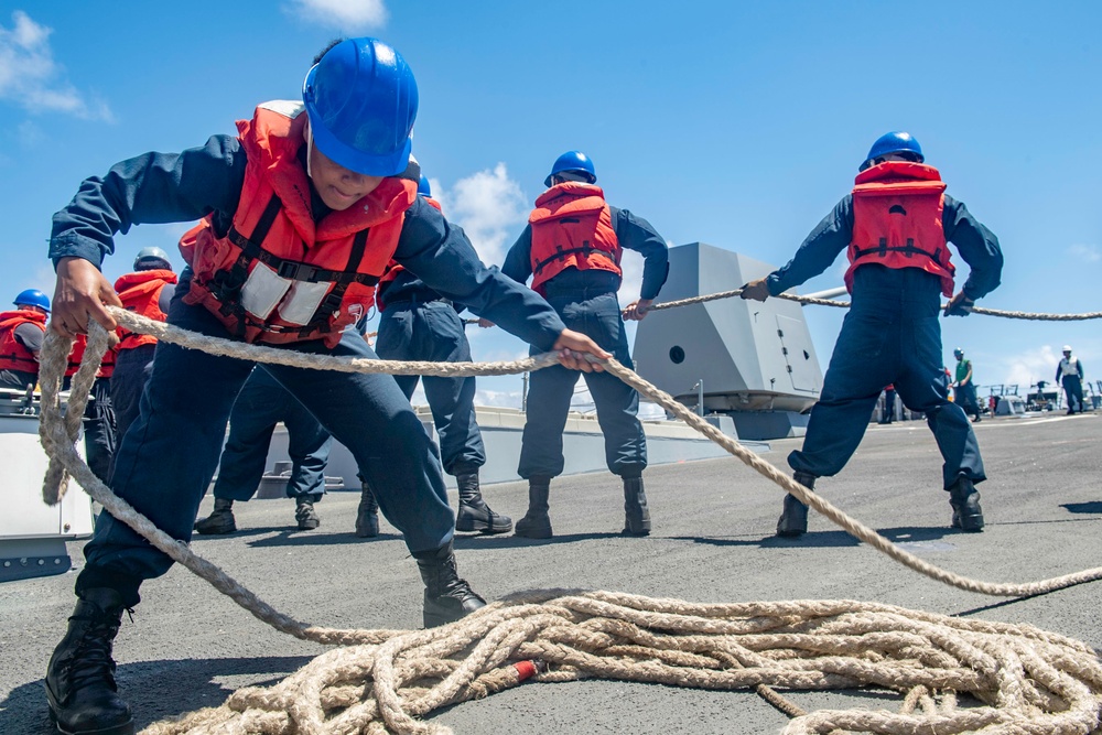 Spruance Conducts RAS with USNS Guadalupe