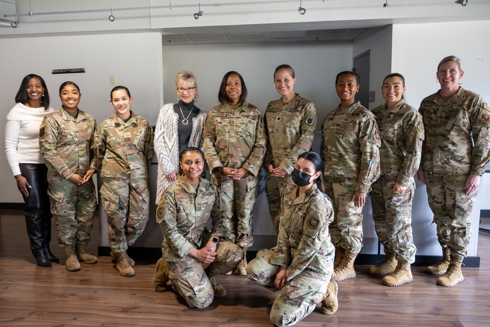 Air Force and Army leaders attend Women Leadership Conference in Mexico >  Secretary of the Air Force International Affairs > News