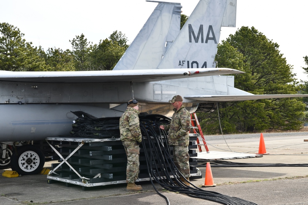 Barnestormers complete joint aircraft recovery training