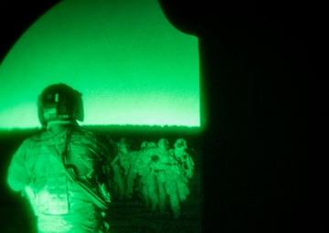 Idaho National Guard conducts tactical air insertions in the early morning to prepare for future deployment