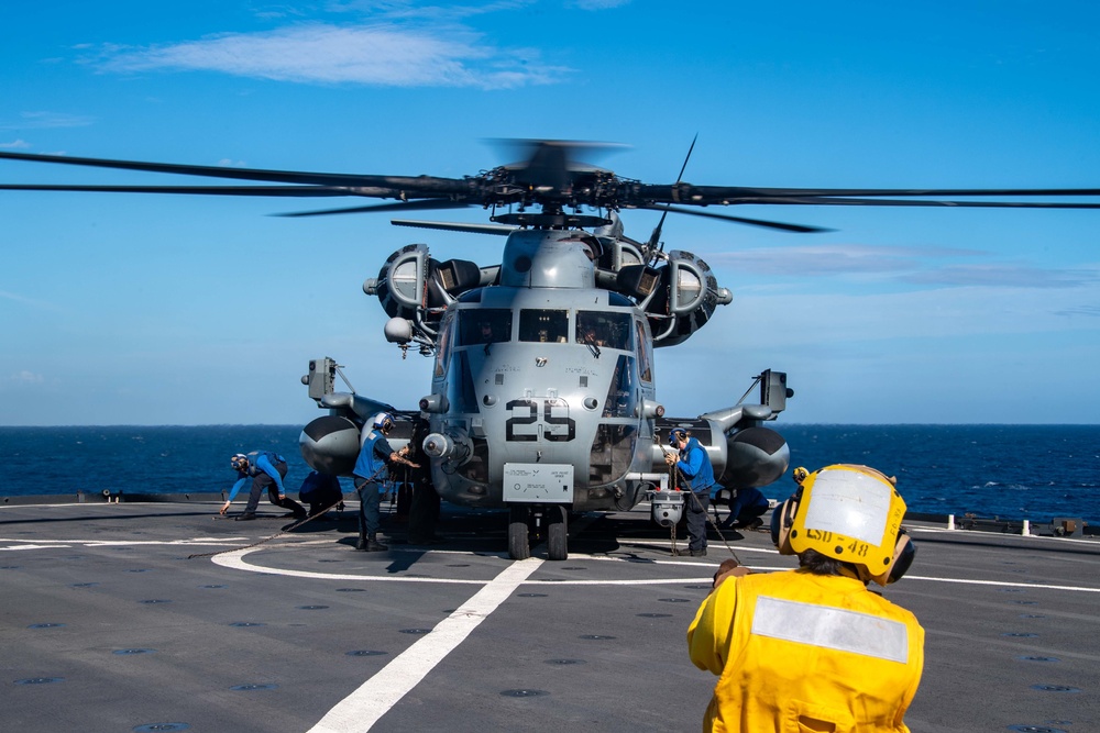 USS Ashland (LSD 48) participates in Balikatan 22