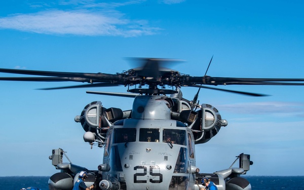 USS Ashland (LSD 48) participates in Balikatan 22